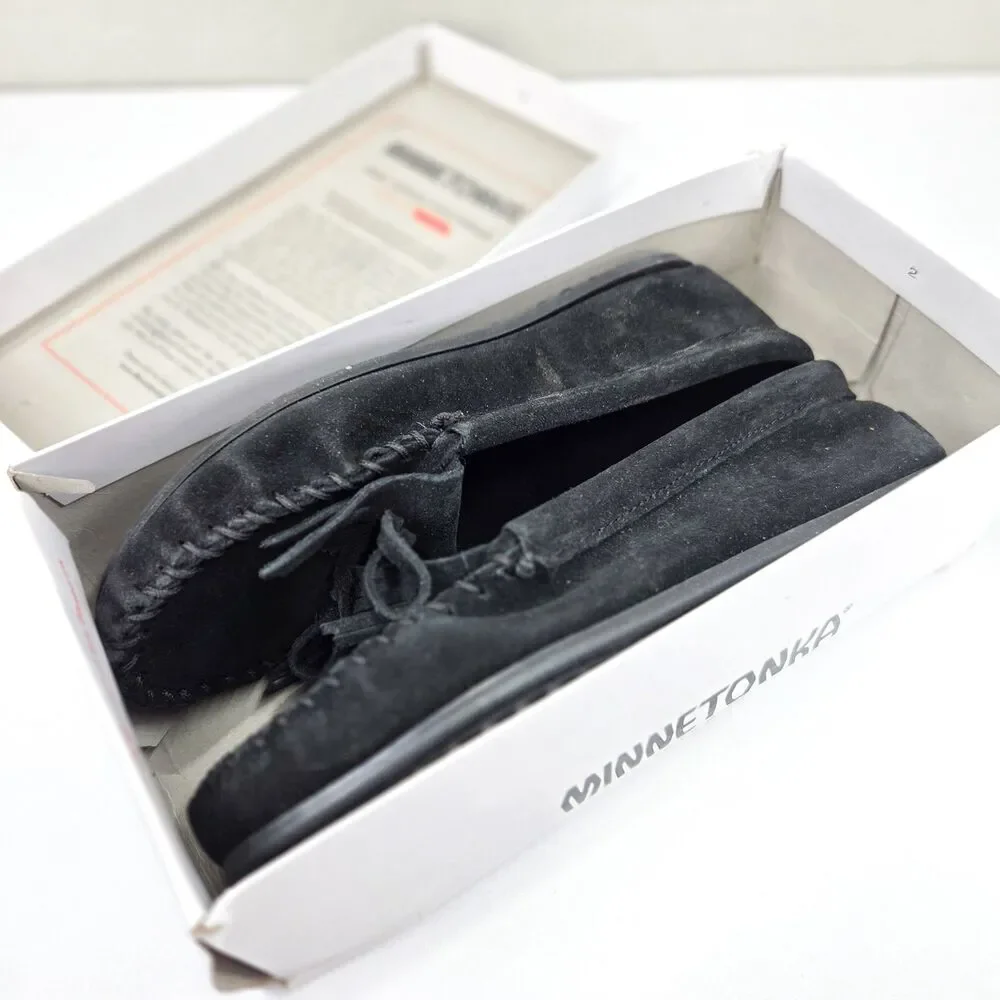 Minnetonka Kilty Hardsole Moccasins Women’s Size 7 Black Suede 400 NIB